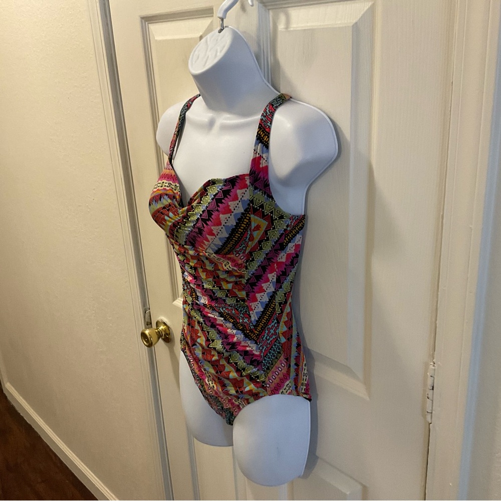Colorful Patterned Swimsuit - Picture 3 of 11